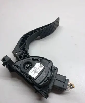Audi A4 S4 B8 8K Accelerator throttle pedal 8K1723523 13042008 6PV00950501