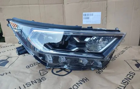 Toyota RAV 4 (XA50) Headlight/headlamp W4043R W4043