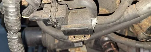 Ford Grand C-MAX Turbo solenoid valve 11t217 0400600