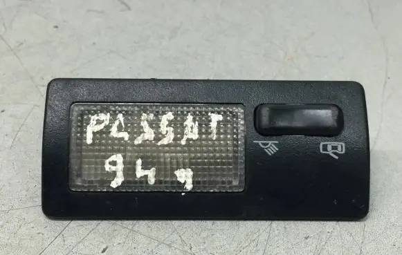 Volkswagen PASSAT B4 Rear seat light 3A0947303