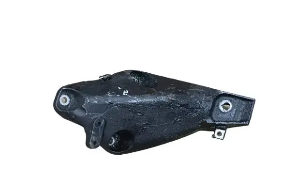 BMW X5 E70 Engine mounting bracket 6772679