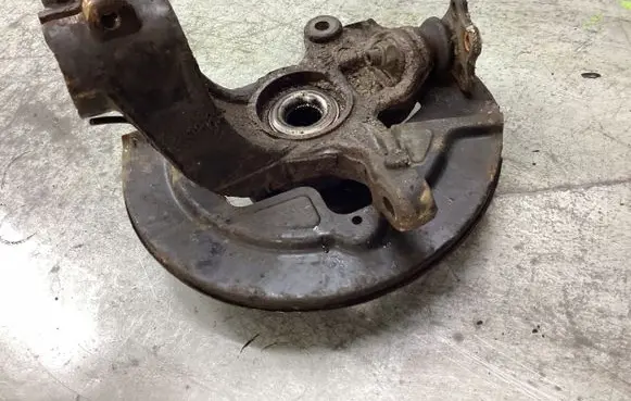 Volvo V70 Front wheel hub