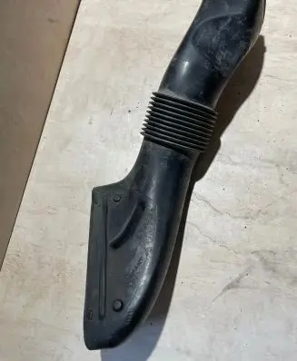 Volvo V70 Air intake duct part 8638624