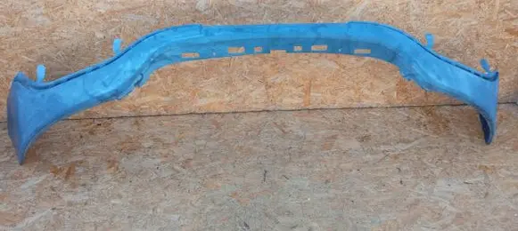 Front bumper lip