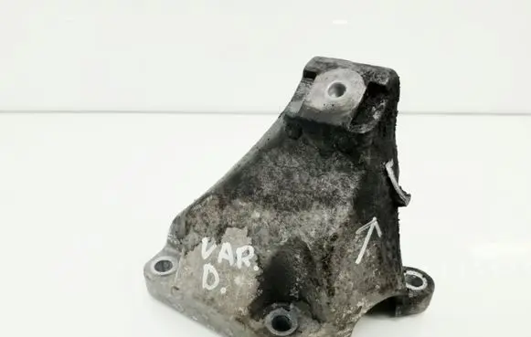 Audi A4 S4 B7 8E 8H Engine mounting bracket 8E0199308AK