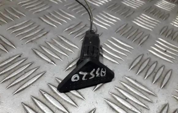 Ford Focus Tailgate opening switch 98ag19b514ac