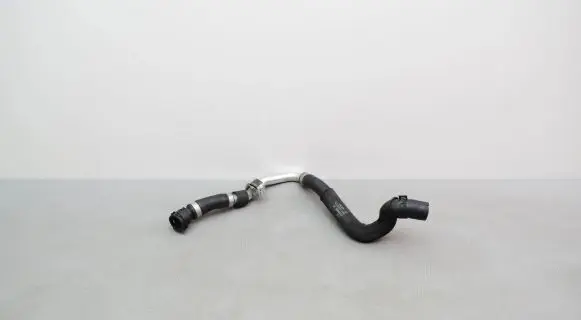 BMW 1 F40 Engine coolant pipe/hose 8658488
