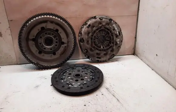 Ford Mondeo Mk III Clutch set kit 2S716477F 3S717550EA