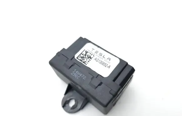 Tesla Model S Seat heating relay AG130652A 14W472