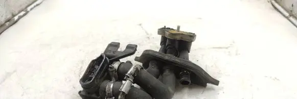 BMW 3 E36 Coolant heater control valve 8375792 1393320