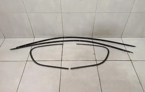 Maserati GranCabrio M145 Side car body part 82075200