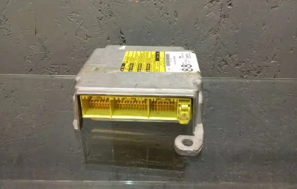 Toyota Avensis T250 Airbag control unit/module 8917005161 215767106