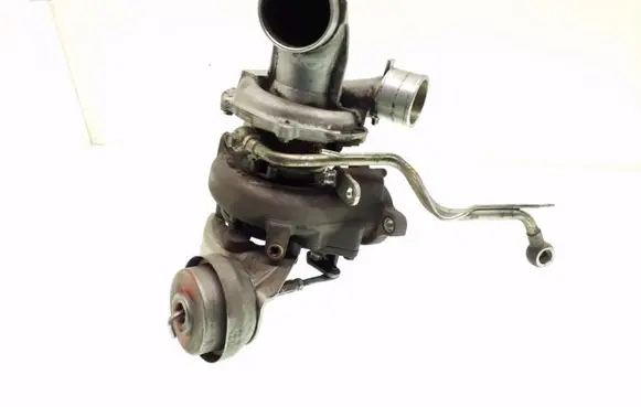 Toyota Avensis T250 Turbo 172010R041