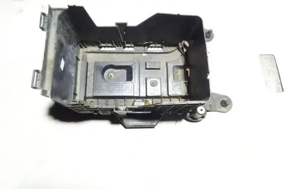 Volkswagen PASSAT B7 Battery box tray 3C0915335 1K0915333