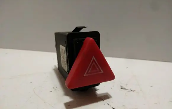 Skoda Octavia Mk1 (1U) Hazard light switch 1U953235B