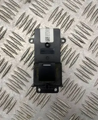 Honda CR-V Electric window control switch F000251A