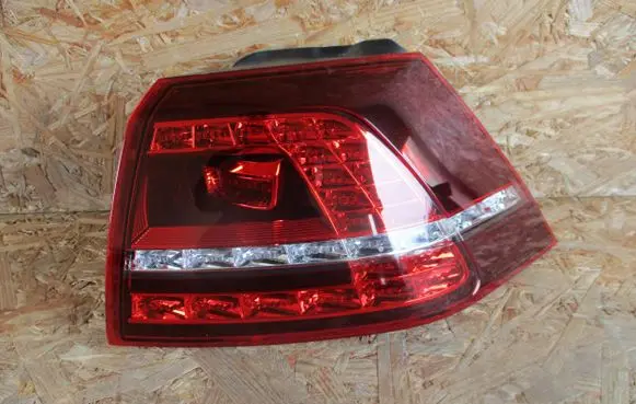Volkswagen Golf VII Rear/tail lights 5G0945208