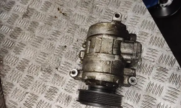 Volkswagen Golf VI Air conditioning (A/C) compressor (pump) 1k0820859t