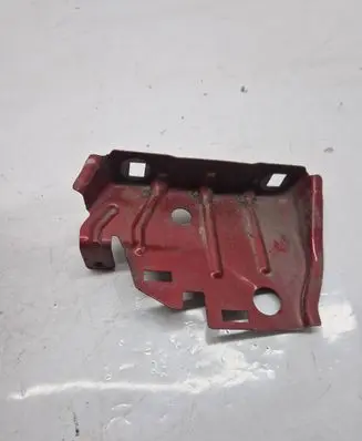 Fender mounting bracket