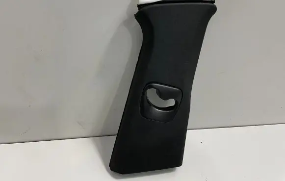 BMW X4 F26 (B) pillar trim (top) 7337606