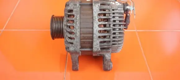 Nissan Juke I F15 Generator/alternator 231001KA1A 30XZ22