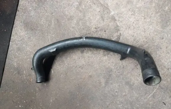 Volvo XC70 Intercooler hose/pipe 1282865 515B