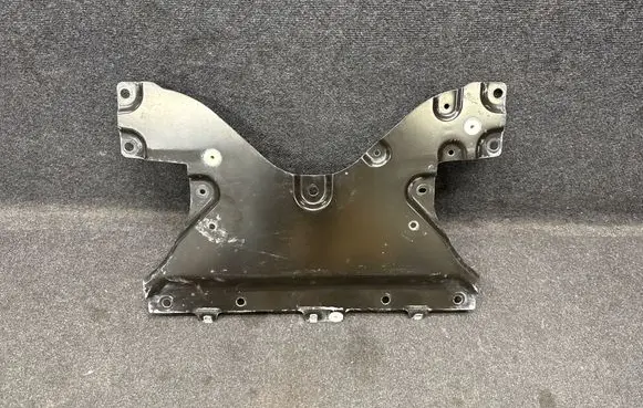 Jeep Grand Cherokee WL Engine splash shield/under tray 68414947AA