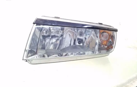 Skoda Fabia Mk1 (6Y) Headlight/headlamp 24635900