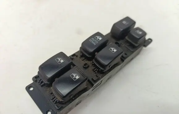KIA Rio Electric window control switch 