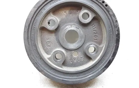 Volvo V70 Crankshaft pulley 30637335