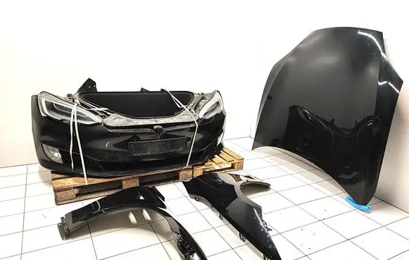 Tesla Model S Front piece kit 1056370-S0-A