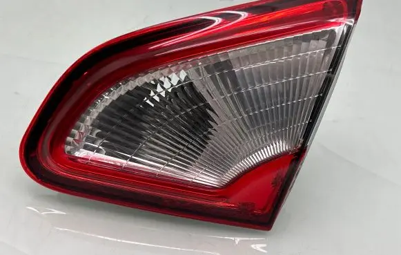 Nissan Qashqai Tailgate rear/tail lights B26550BR01A 89503209 0071