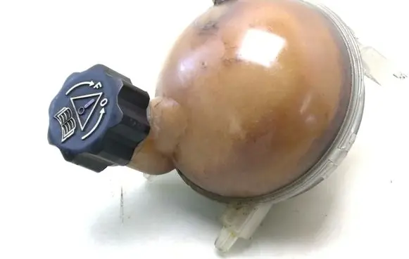 Peugeot 307 CC Coolant expansion tank/reservoir