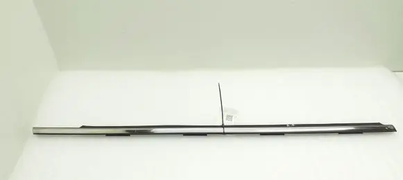 Alfa Romeo Giulietta Front door glass trim molding