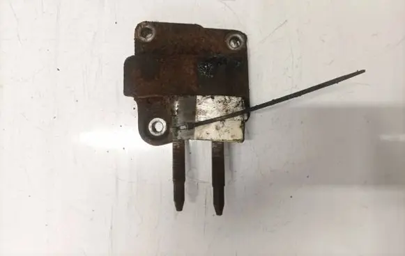 Honda CR-V Engine mounting bracket