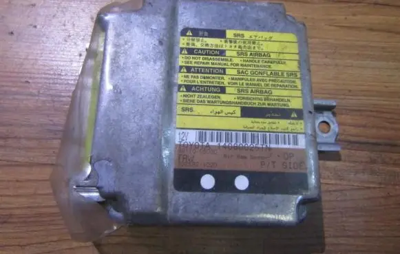 Toyota Avensis T220 Airbag control unit/module 8917005030 89170-05030