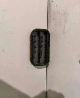 Ford Kuga I Quarter panel pressure vent Yf1a54280b62ae
