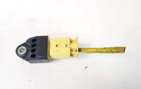 Subaru Legacy Airbag deployment crash/impact sensor 98237Ag000 76480pat20