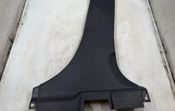 Mitsubishi Lancer X (B) pillar trim (bottom) 3H41