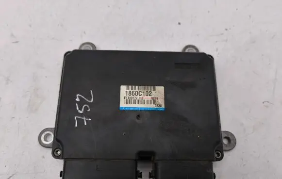 Mitsubishi Outlander Engine control unit/module 1860C102 E6T80772H2