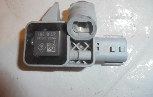 Renault Megane III Airbag deployment crash/impact sensor 988310002R