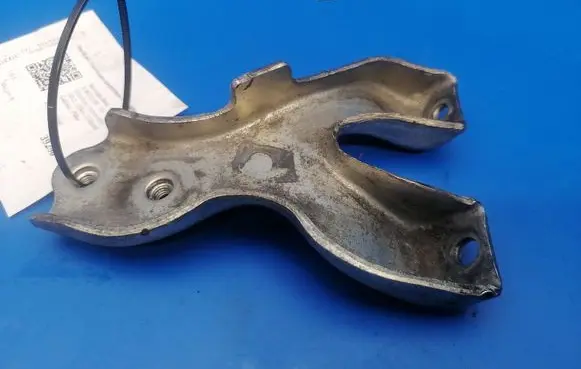 Mercedes-Benz E W212 Engine mounting bracket A6510900727
