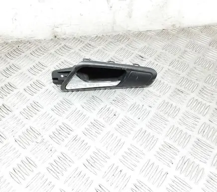 Volkswagen PASSAT B6 Front door interior handle 3C2837113