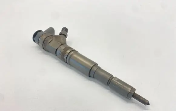 BMW X5 E53 Fuel injector 7789661