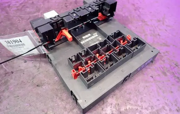 Skoda Octavia Mk2 (1Z) Central body control module 