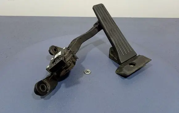 Hyundai i30 Accelerator throttle pedal 