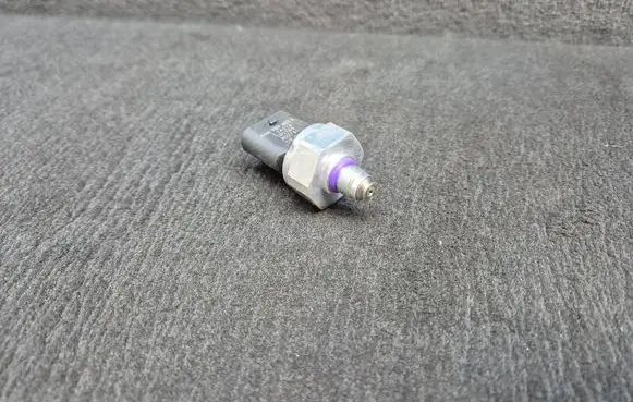 Audi Q7 4M Air conditioning (A/C) pressure sensor 4M0959603B 4M0959603C 4M0959603E