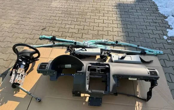 Volkswagen Touran II Airbag set 