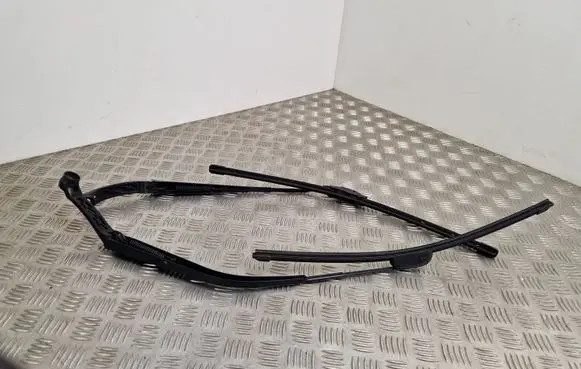 Citroen C4 Aircross Windshield/front glass wiper blade 7349