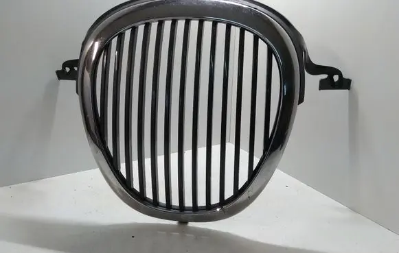Jaguar S-Type Front grill XR838A100AA